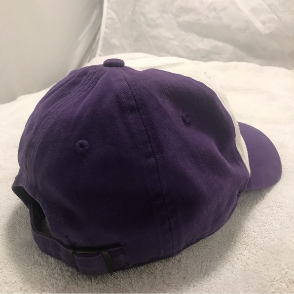 NFL Team Apparel - Minnesota Vikings Woman\'s Football Cap